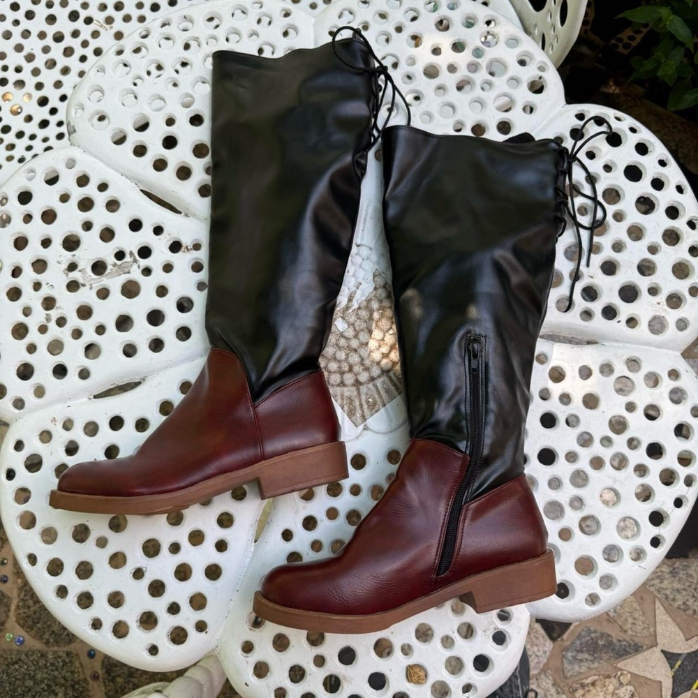 Women's Black and Burgundy Knee-High Boots - Size 8